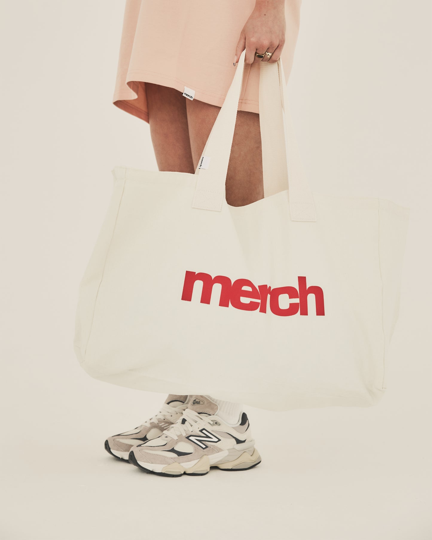 SIGNATURE CANVAS BAG